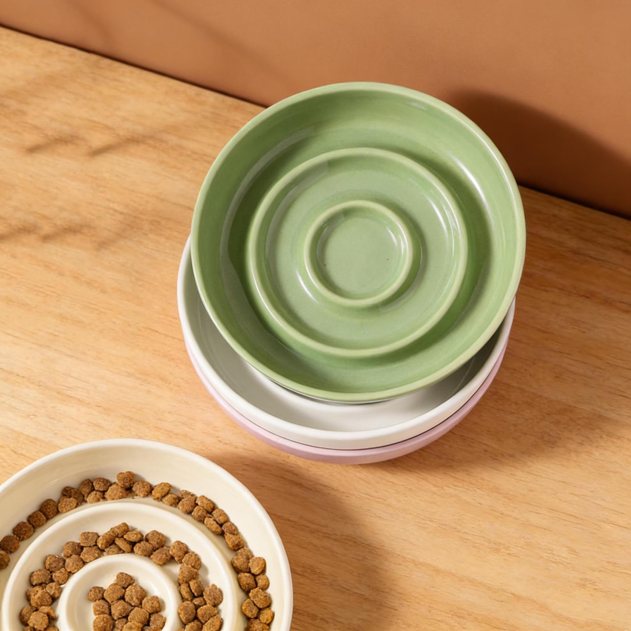 Ceramiczna miska spowalniająca jedzenie | Miska-łamigłówka ze spiralą | Miska zapobiegająca łapczywemu jedzeniu dla psów i kotów | Miska wspierająca zdrowie zwierząt
